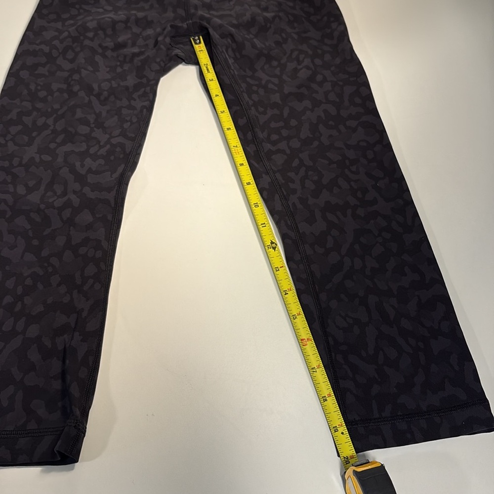 Lululemon Patterned Align 21" Cropped Leggings - image 3